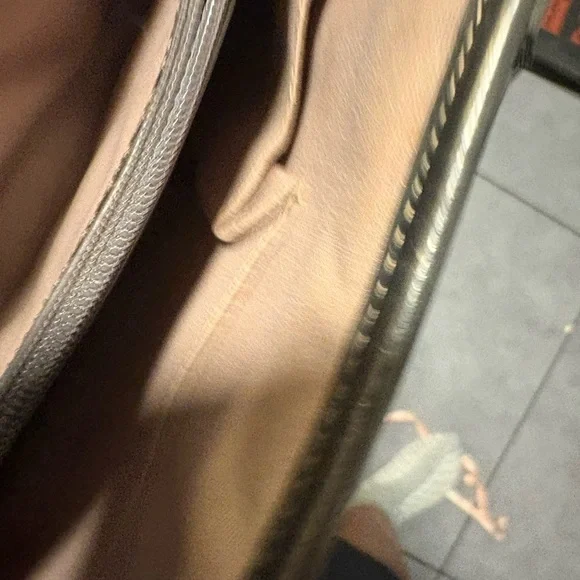 Burberry Supernova Tote Bag - Beige and Black - Picture 9 of 12